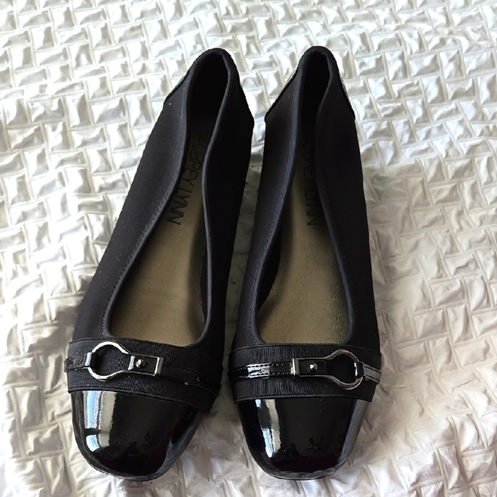 Aubrey Lynn Black Women's Flats with Buckle Detail